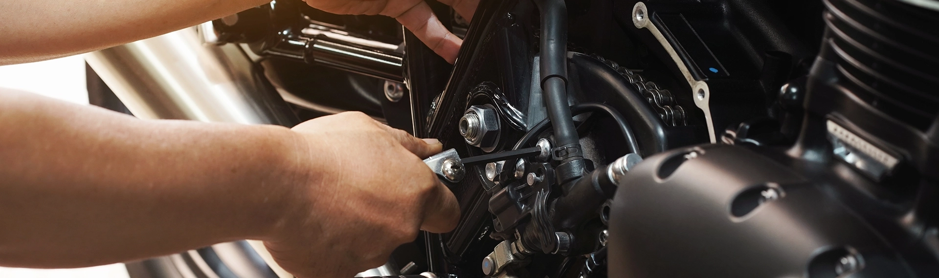 Contactez votre garage scooter & moto à Paris 11